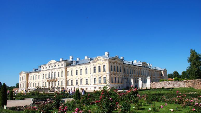 Rundale Palace & Hill of Crosses - ИЗЛЕТ ВКЛУЧЕН ВО ЦЕНАТА!