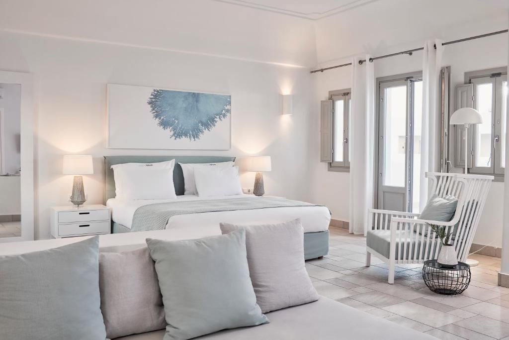 Aqua Blue Hotel