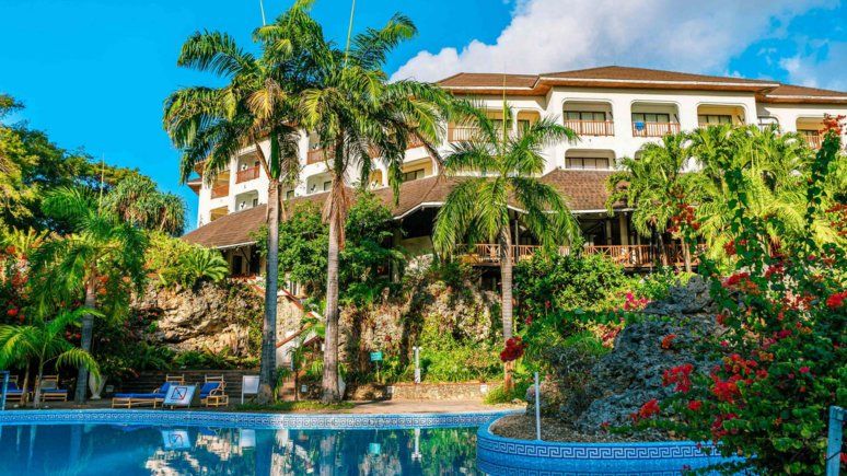 Diani Reef Beach Resort & Spa